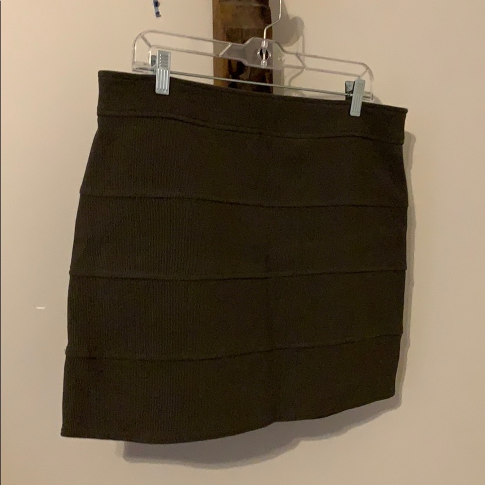 Fitted mini skirt
